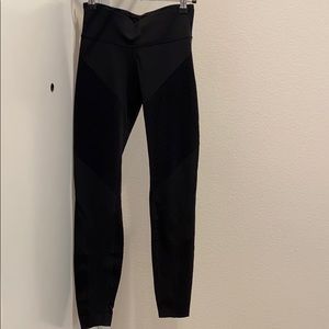 Black GAP Body pant leggings w velvet detail